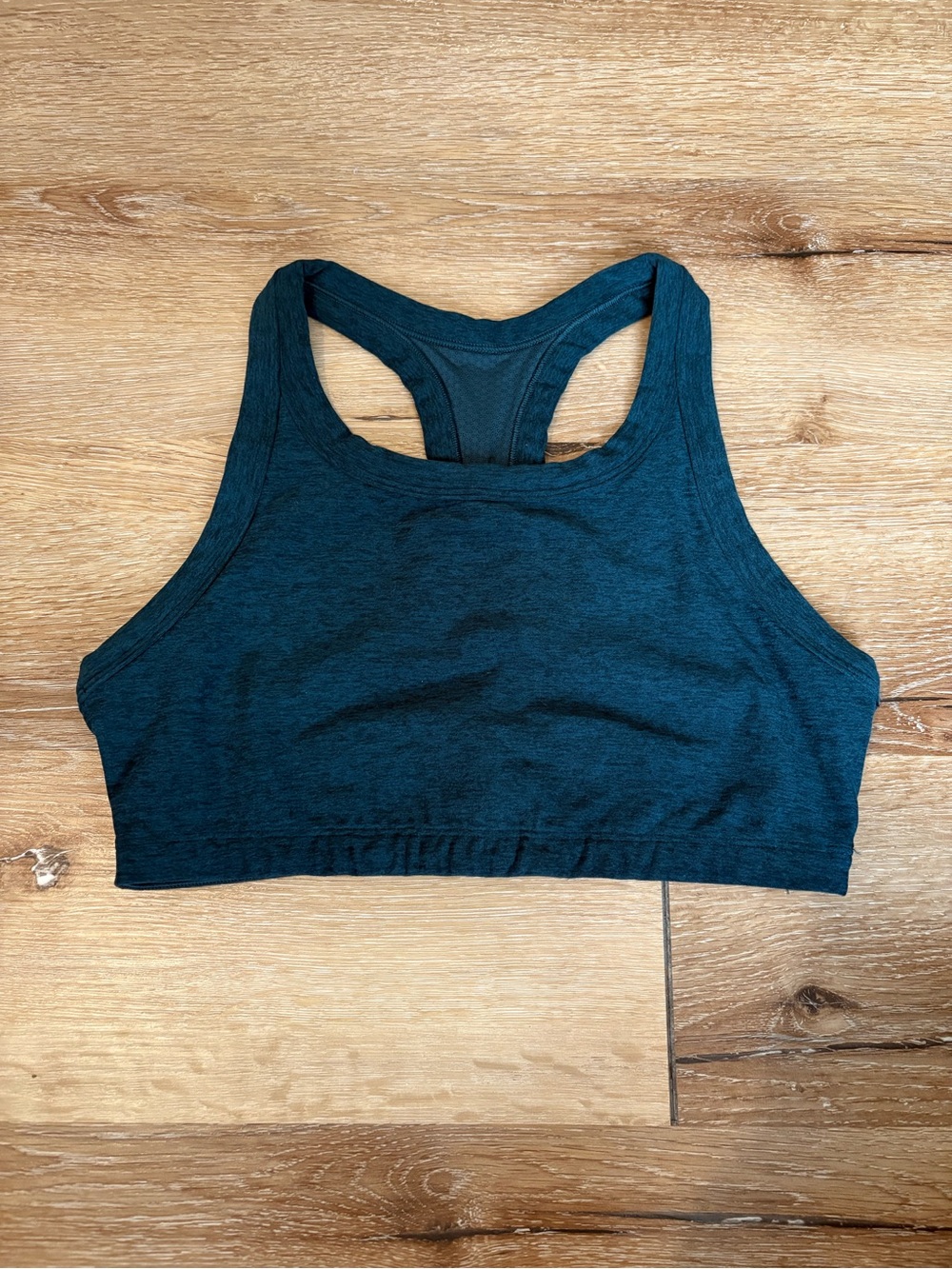 Vuori Elevation Racerback Bra in Moss Green Heather